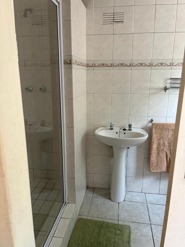 2 Bedroom Property for Sale in Wetton Western Cape